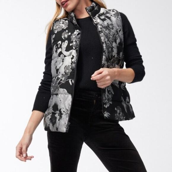 NWT Chico’s black and silver metallic jacquard puffer vest, XL - Picture 3 of 11